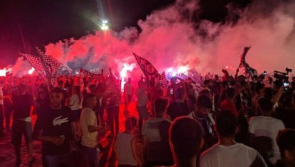 Altay'ın Süper Lig'e çıkmasıyla binlerce taraftar kısıtlamalara rağmen meydanlara akın etti