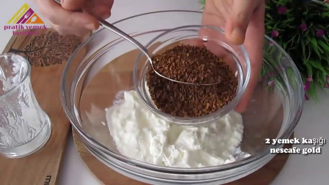 1 bardak YOĞURT ve 10 DAKİKADA fırında,inanılmaz derecede KOLAY ve LEZZETLİ