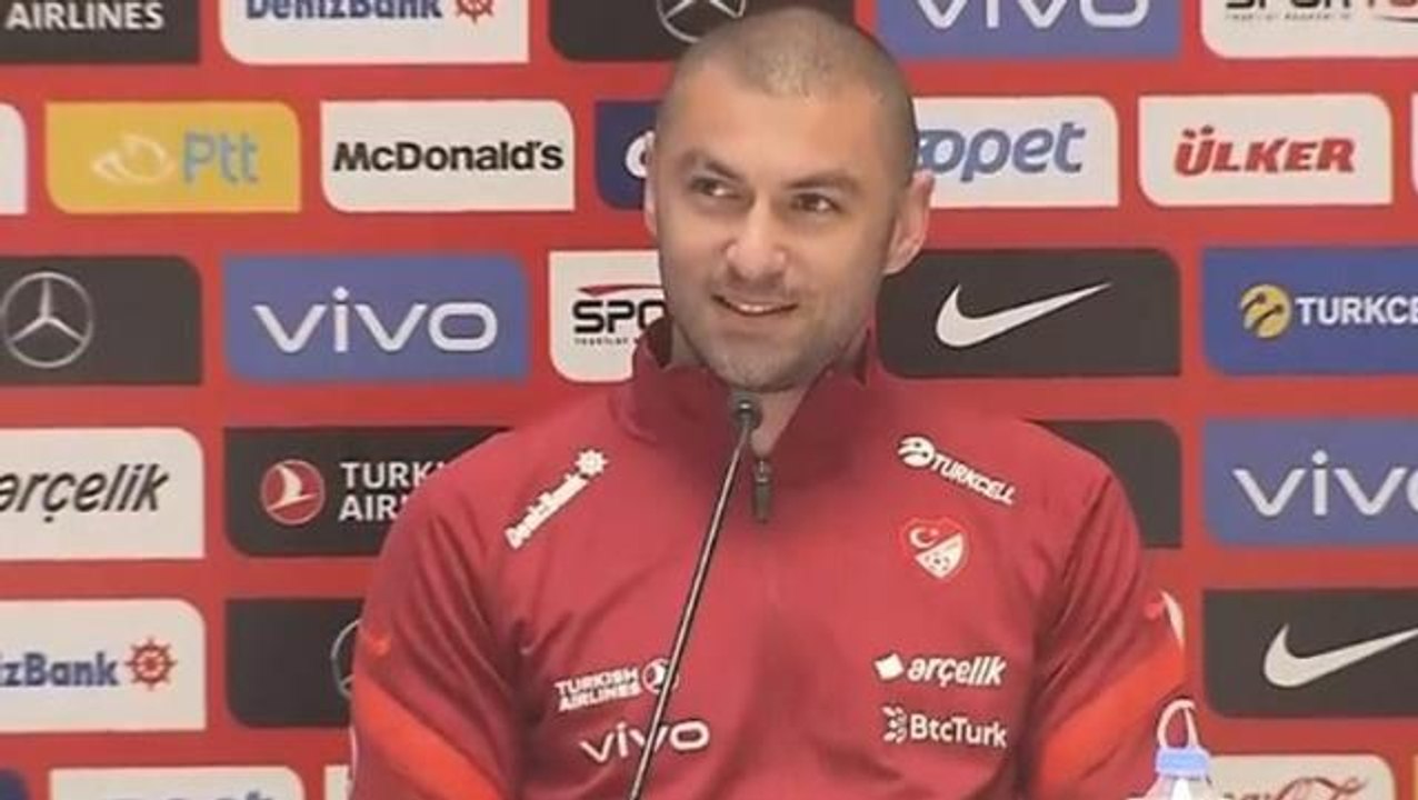 Burak Yılmaz: Çok güzel teklifler var, Galatasaray'a dönmek istedim ama olmadı