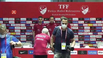 Burak Yılmaz: "Milli forma her şeyin üzerinde!"