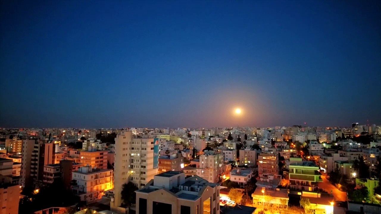 Les fans d'astronomie les yeux rivés sur la "super Lune"