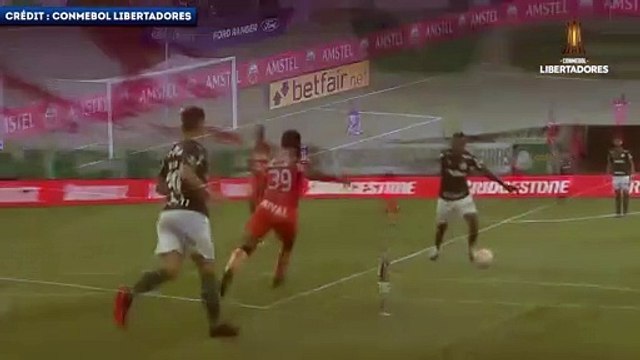 Les golazos de Patrick de Paula en Copa Libertadores