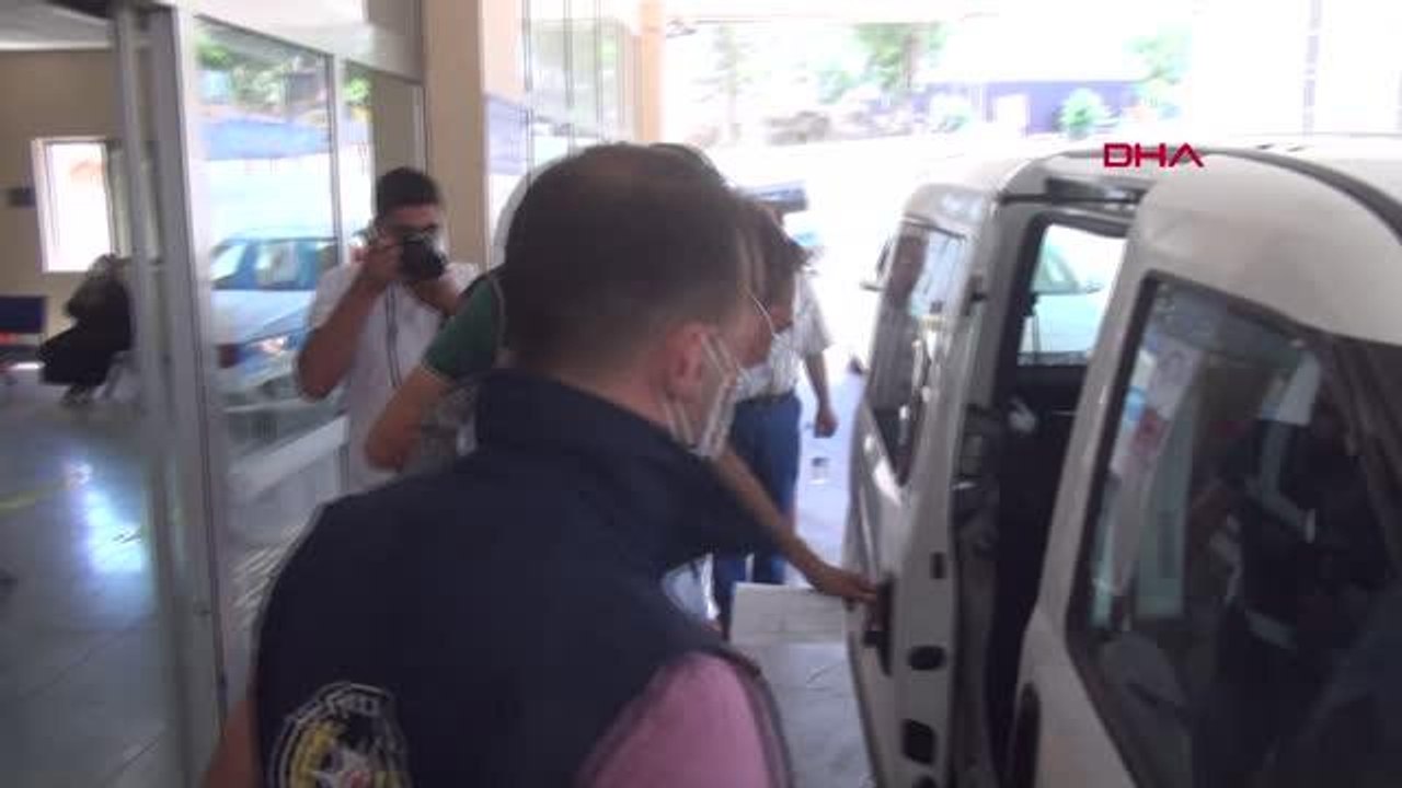 Son dakika haberleri! ŞANLIURFA POLİS ABDEST ALIYOR GİBİ YAPIP CEKETLERDEN PARA ÇALANLARI SUÇÜSTÜ YAKALADI