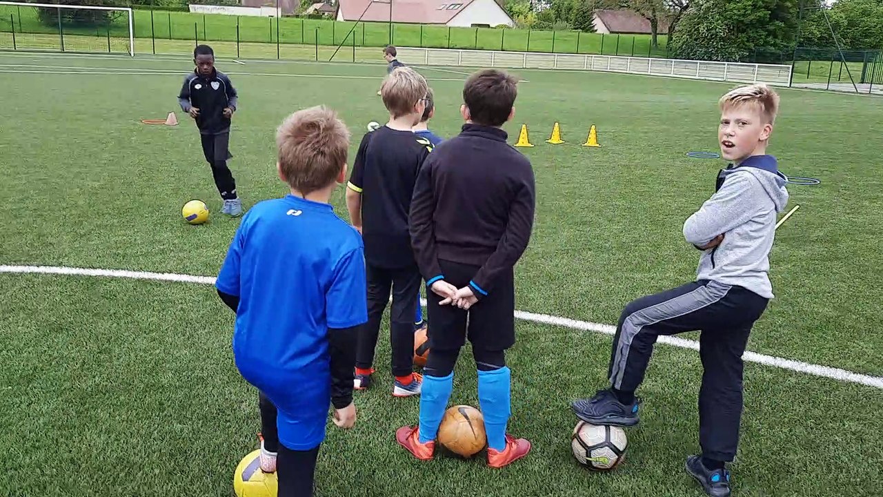 U11 / GOLF-FOOT A L'ENTRAINEMENT (26/05)