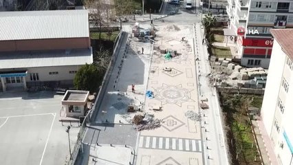 Açık hava galerisi gibi cadde