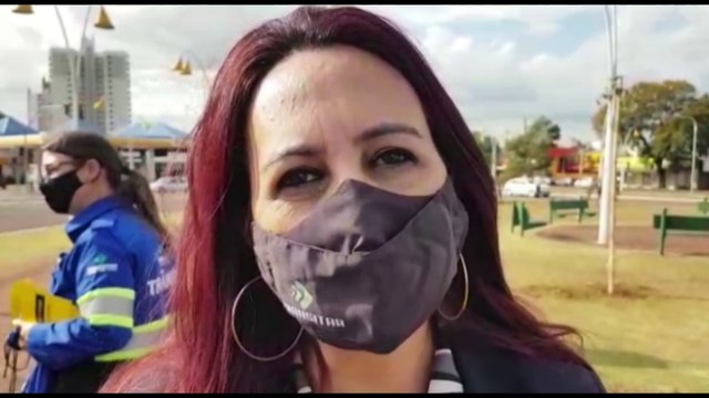 Detran, Transitar e Polícia Militar fazem trabalho de orientação a motofretistas de Cascavel