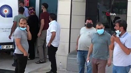 Acılı babanın en ağır yükü...  2 yaşındaki çocuk su dolu kovaya düşerek boğuldu