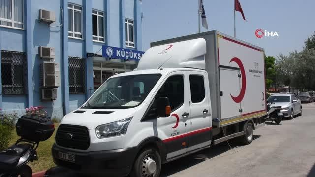 Esnaf ve vatandaşlardan Kızılay'dan kan desteği