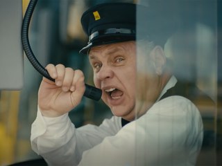 "Allein allein": Einsame Öffi-Fahrer landen YouTube-Hit