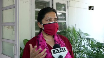 वैक्सीन की कमी को लेकर केंद्र पर आरोप लगाने के लिए केजरीवाल पर मीनाक्षी लेखी ने साधा निशाना