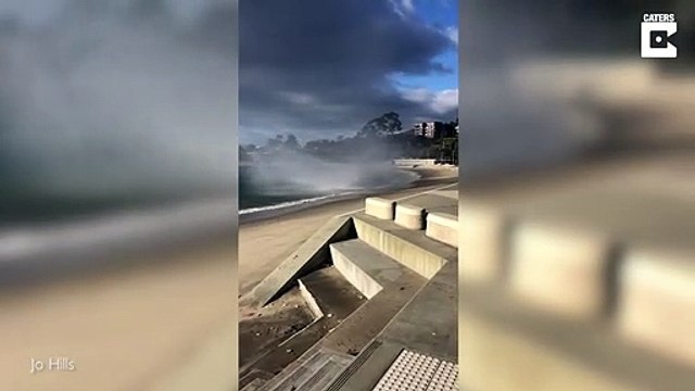 Une impressionnante tornade d'eau filmée en Australie