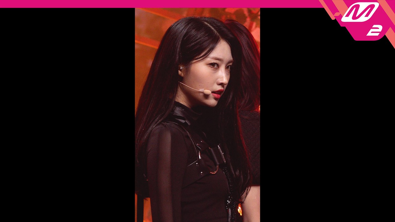 에버글로우 시현 직캠 FIRST