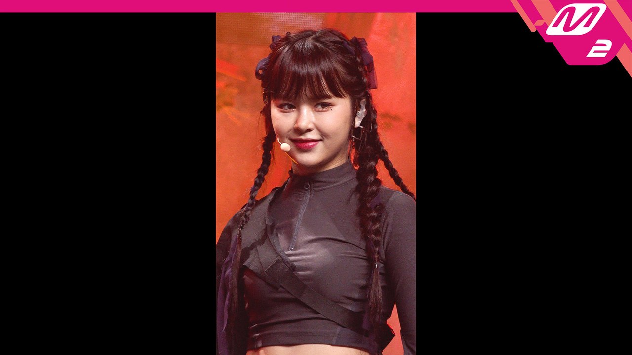 에버글로우 이유 직캠 FIRST