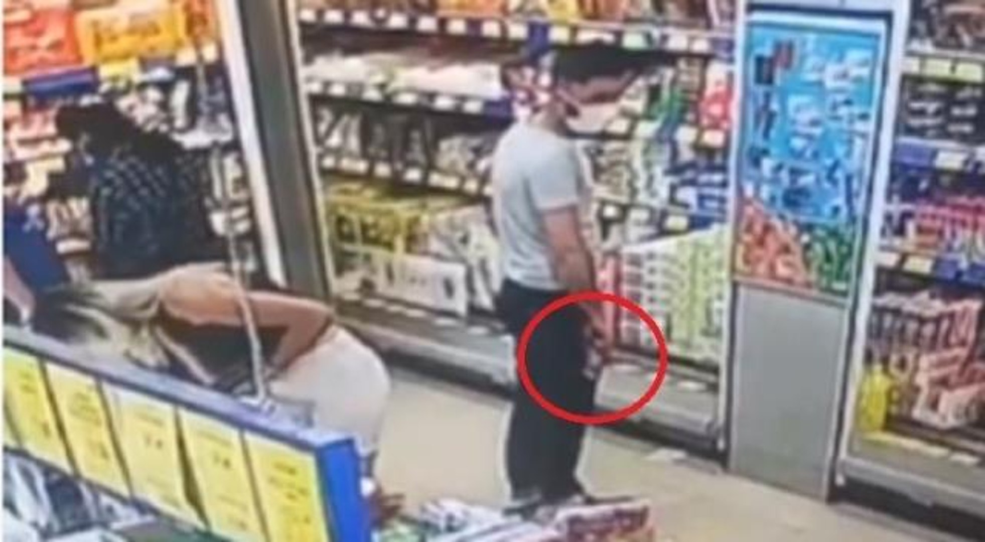 Markette alışveriş yapan kadının etek altı fotoğrafını çeken şüpheli  serbest bırakıldı - Dailymotion Video