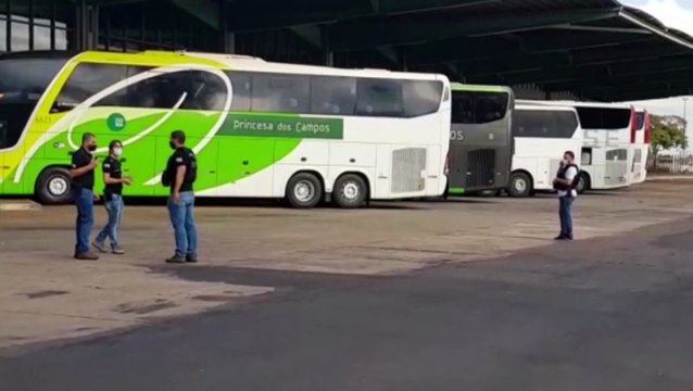 Com apoio de cão farejador, Denarc realiza fiscalização na Rodoviária de Cascavel e apreende drogas