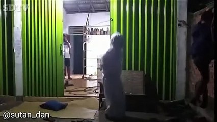 Best Indonesian Pranks Part 2 (Funny Scare Ghost Pranks)