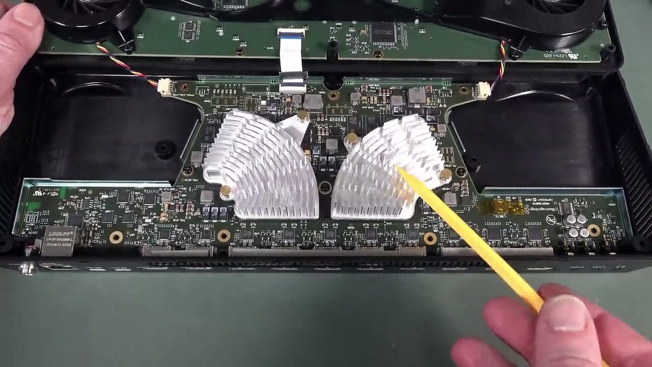 EEVblog 1396 - BlackMagic ATEM Mini Extreme ISO TEARDOWN