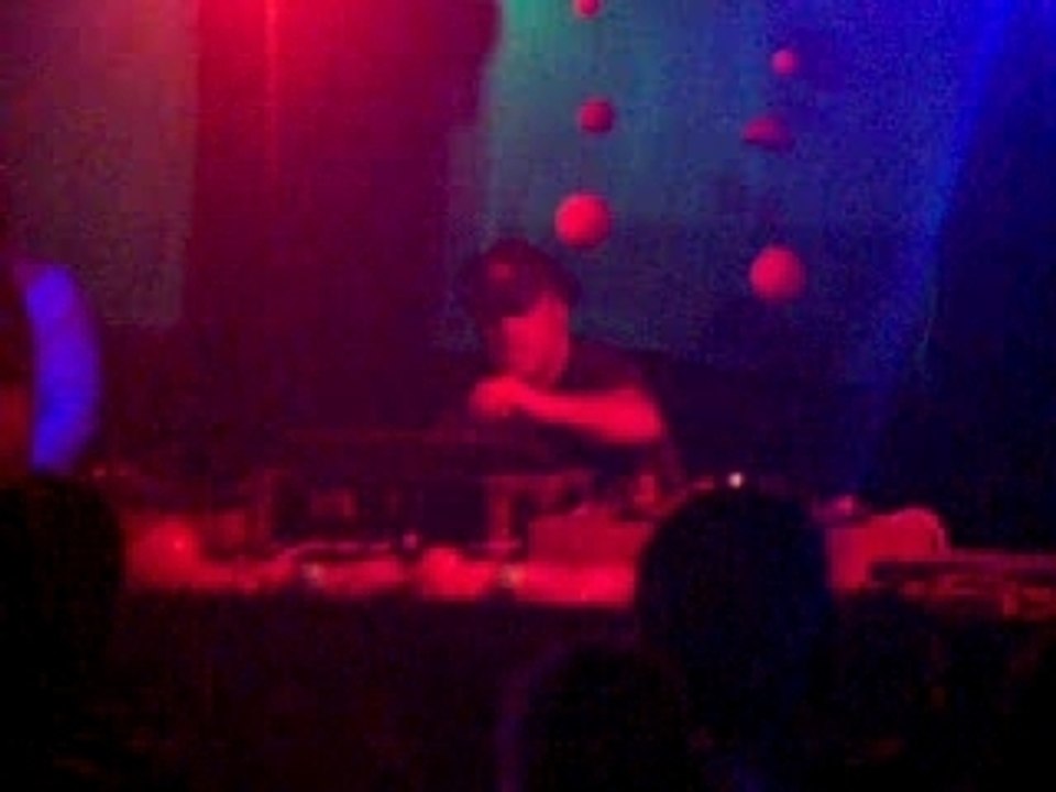 1/ DJ Kristofo au Trabendo 04.02.2006