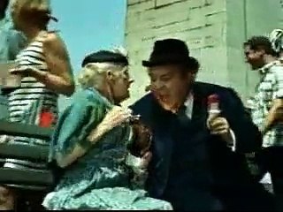 Per favore non toccate le vecchiette (Trailer HD)