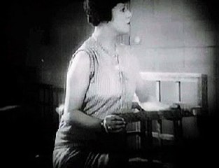 Un chien andalou (Trailer HD)