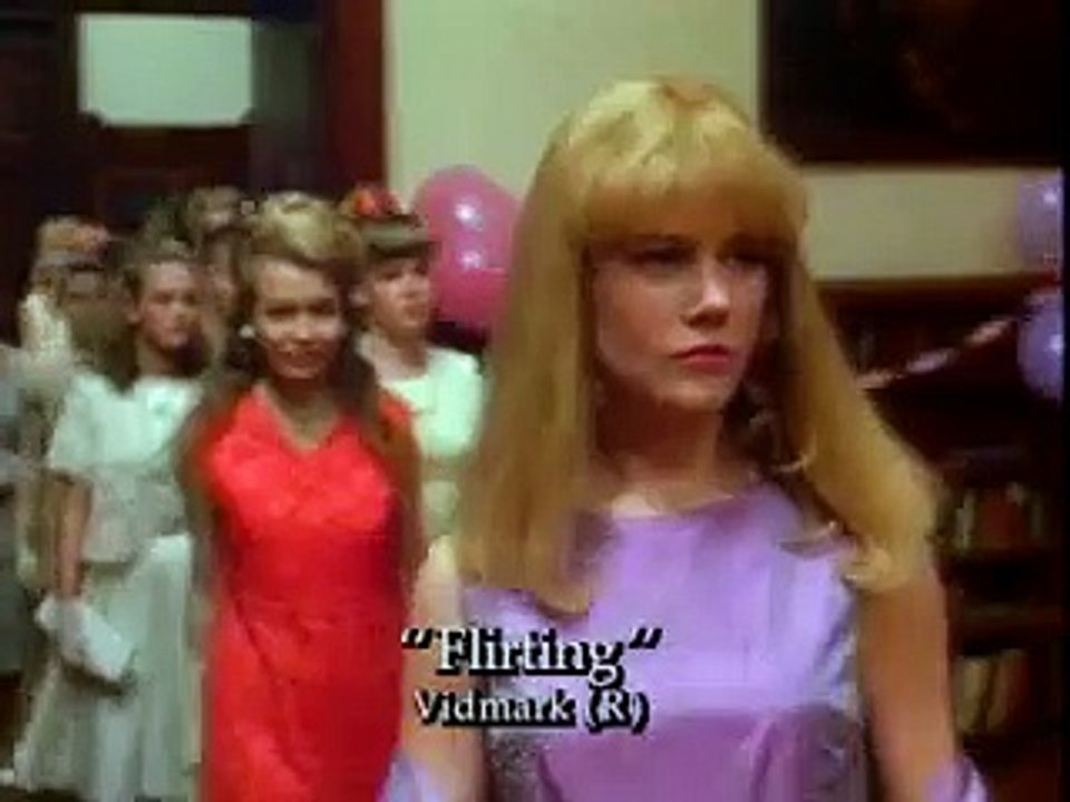 Flirting (Trailer HD)