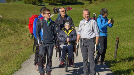 Il mantello di San Martino (Trailer HD)