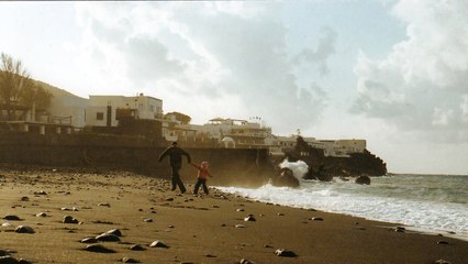 Scuola in mezzo al mare (Trailer HD)