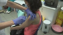 Varias comunidades activan ya la vacunación de los menores de 50
