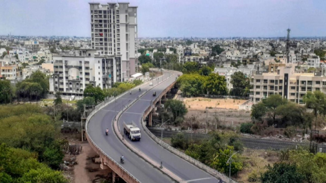 Maharashtra govt to ease lockdown in phases! Know more