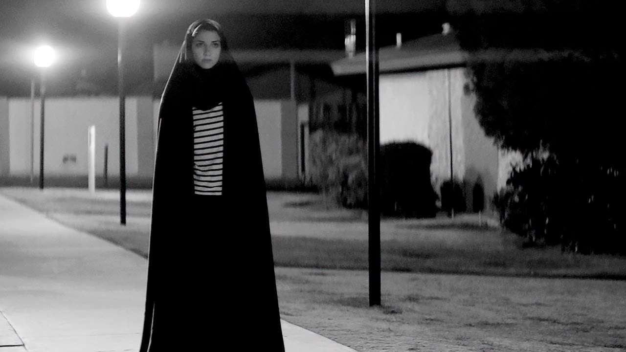 A Girl Walks Home Alone At Night (Trailer HD)