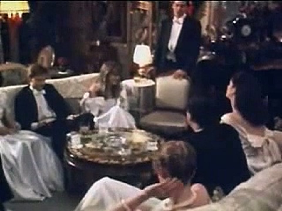 Metropolitan (Trailer HD)