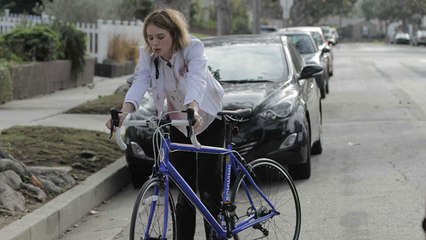 Izzy Gets the F*ck Across Town (Trailer HD)