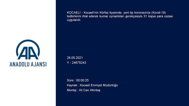 KOCAELİ - Kovid-19 tedbirleri ihlal edilerek kumar oynanan yalıya polis botuyla operasyon düzenlendi