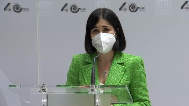 Darias insiste en que no se eligen vacunas, pero son pocos los menores de 60 años que deciden combinar en la segunda dosis