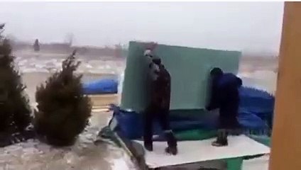 Une plaque de placo qui s'envole