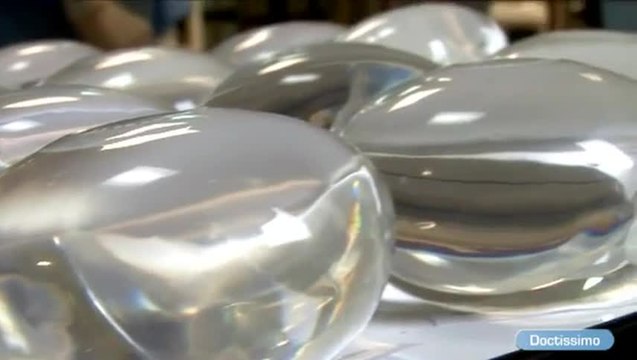 Prothèses mammaires : qui contrôle leur fabrication