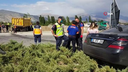 Sürücülerin ’ölüm kavşağı’ dediği kavşakta feci kaza: 1 ölü, 3 ağır yaralı