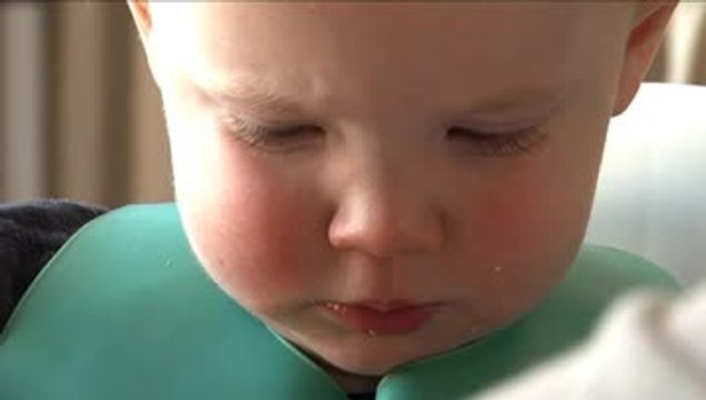 A partir de quel âge peut-on donner autre chose que du lait à bébé