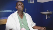Médecins Sans Frontières - Portrait de Koffi, médecin en Côte d'Ivoire