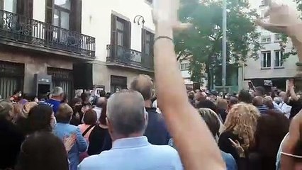 Manifestació contra el sistema de recollida de residus d'Ada Colau /  Porta a Porta Sant Andreu