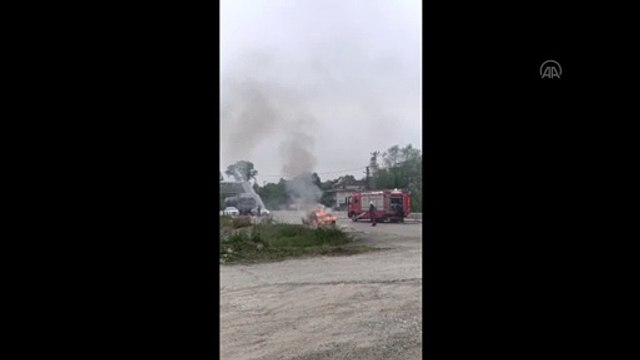 BARTIN - Seyir halindeyken alev alan otomobil kullanılamaz hale geldi