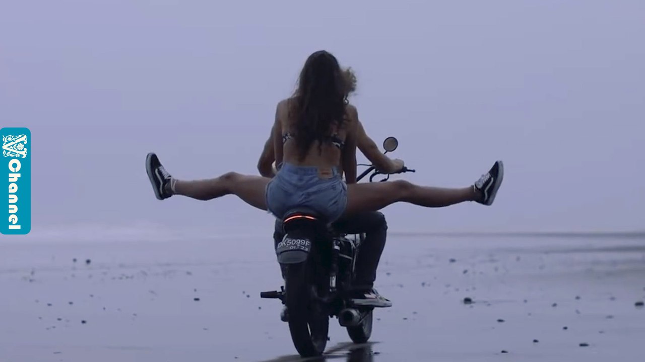Costa Mee - Signals Of Love (Music Video)