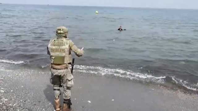 La Fiscalía de Ceuta investiga las imágenes de una devolución en caliente de un menor