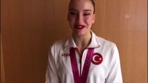 Dünya şampiyonu milli cimnastikçi Ayşe Begüm Onbaşı: 