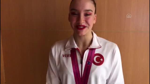 Dünya şampiyonu milli cimnastikçi Ayşe Begüm Onbaşı: Çok mutlu ve gururluyuz