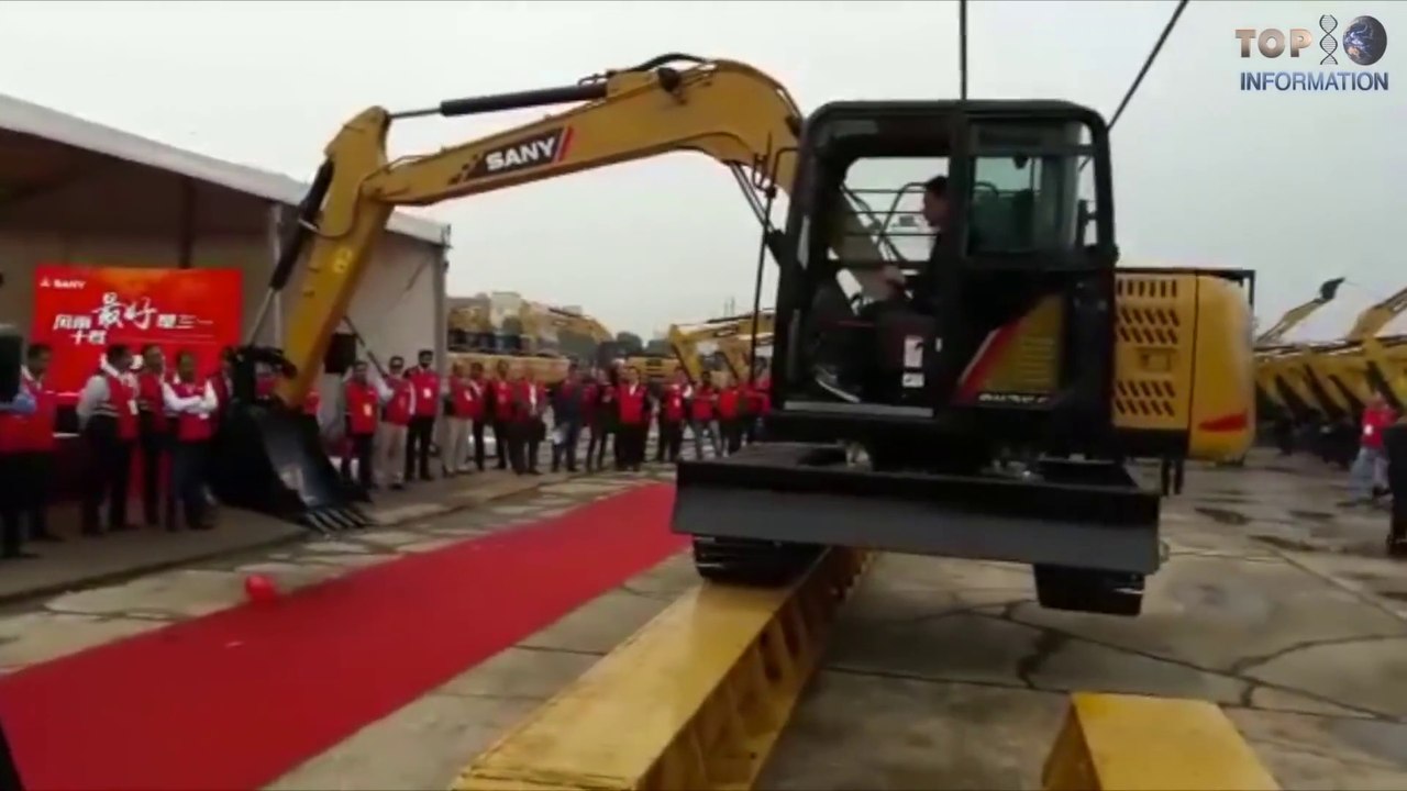 7 Excavator's Incredible Jobs