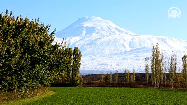 Ağrı Dağı 'beyaz gelinliğini' giydi