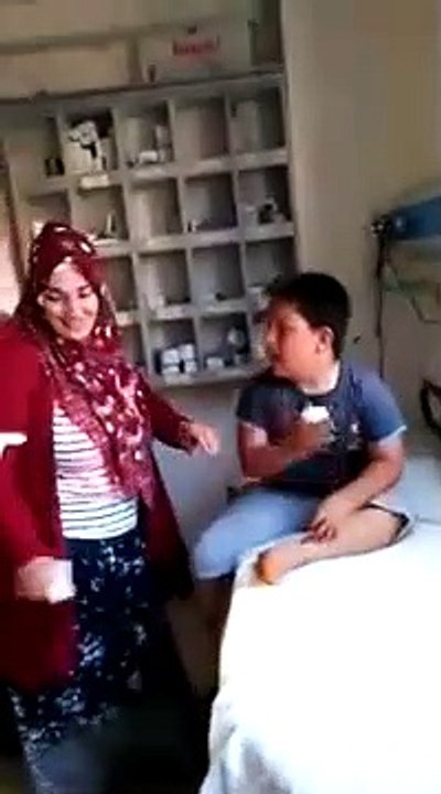 İğneden aşırı derecede korkan çocuk!
