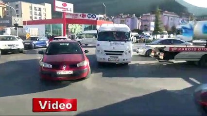 Ambulans kaza yaptı!