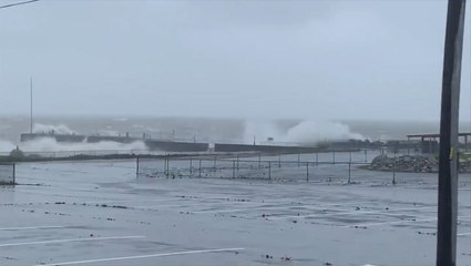 Gusty storms sweep into the Ohio River Valley